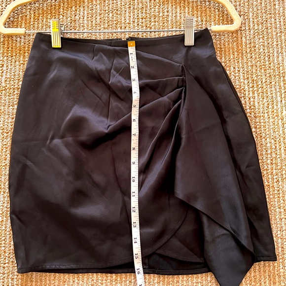 Xs Express Black Satin Skirt like new - Picture 2 of 10